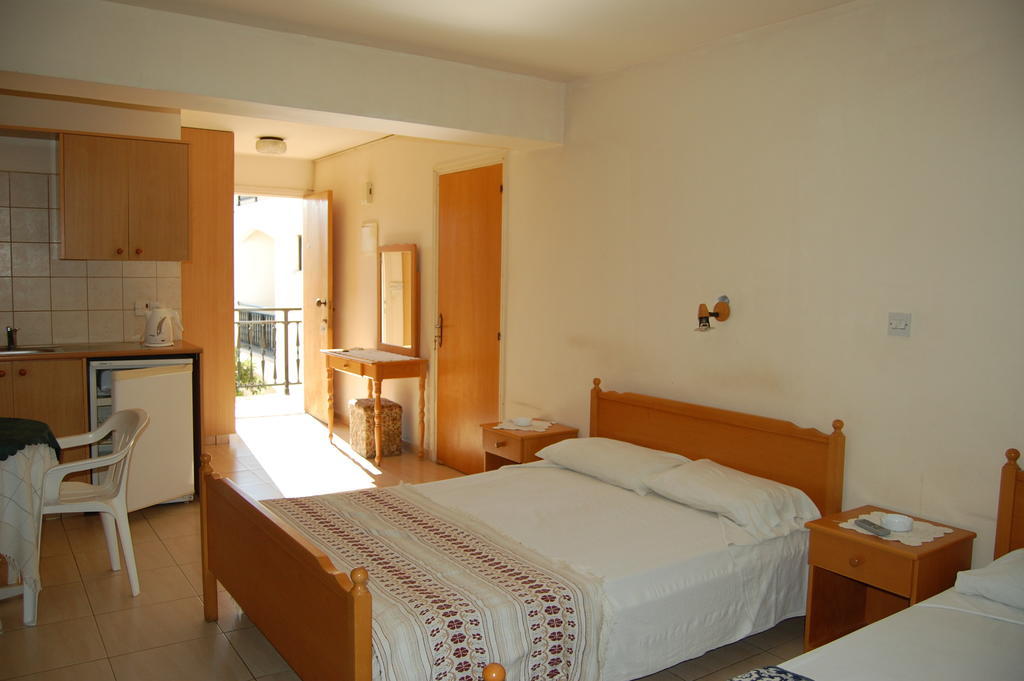 Nicos & Olympia Apartments Polis Kamer foto