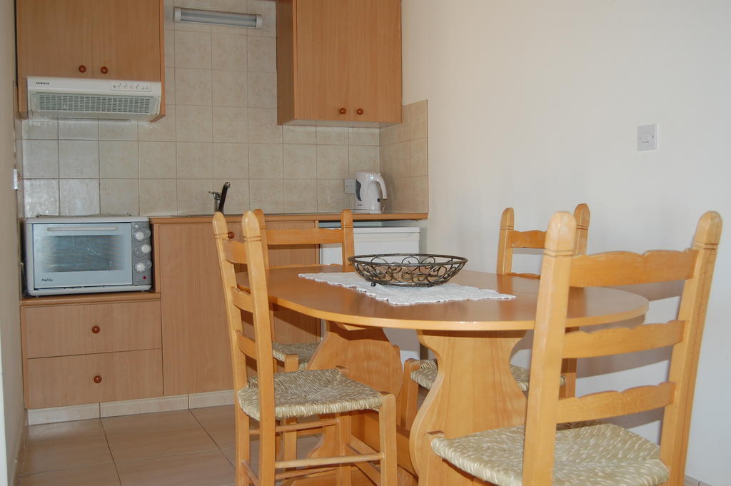 Nicos & Olympia Apartments Polis Kamer foto